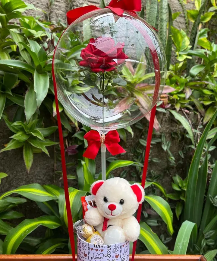 Box Urso Baloeiro com balão bubble, rosa e ursinho